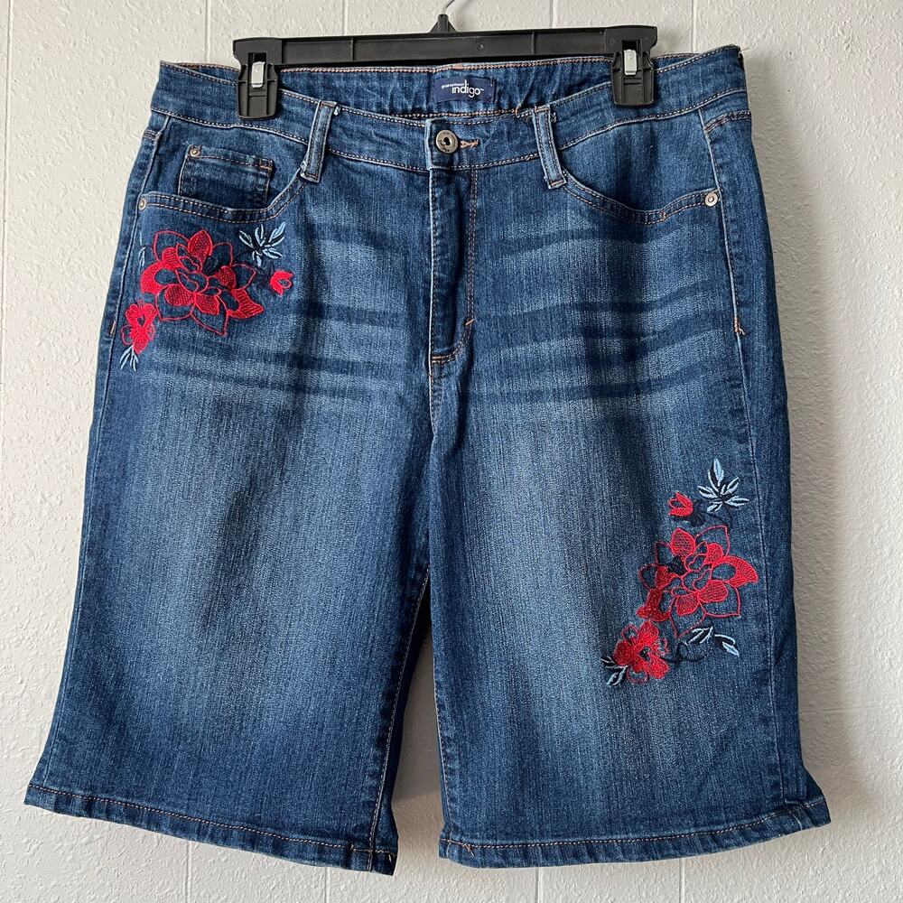 Indigo Girls Bermuda Shorts Size 14 Embroidered Dark Wash Whiskered Stretch Boho - Picture 1 of 11